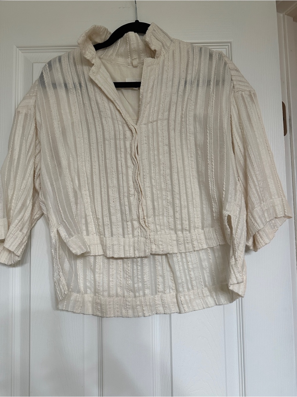 Lou & Grey Cream Textured Short Button-Front Blouse